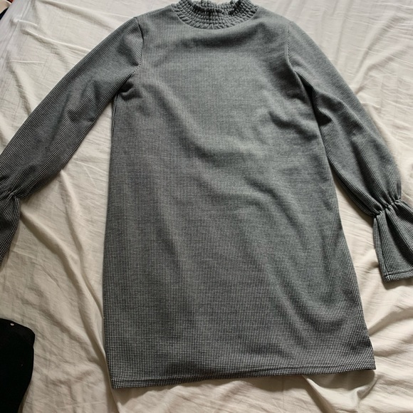 Dresses high neck - Picture 2 of 2